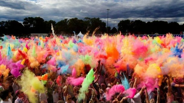 Интересные факты о Холи 1 – MefgaFacts